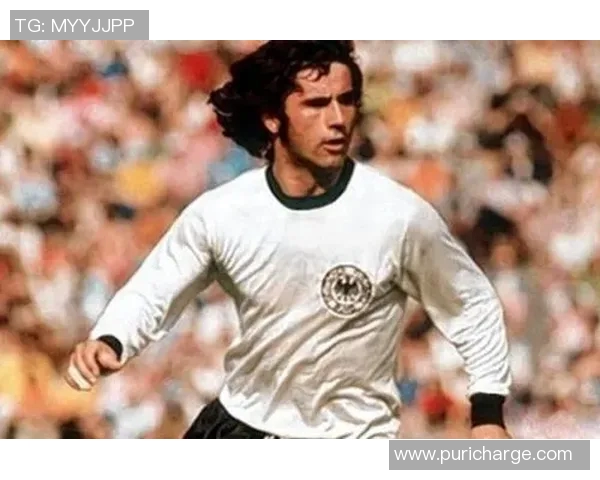 外国足球明星的女友们:她们的魅力与生活背后的故事揭秘 外国足球明星的女友们:她们的魅力与生活背后的故事揭秘