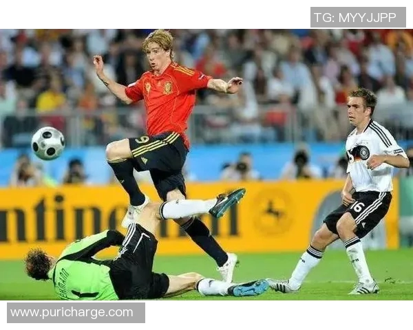 日本四十岁足球明星的传奇人生与职业生涯回顾