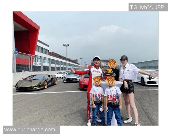 林志颖与足球明星亲密合影展现运动魅力与友谊的完美结合